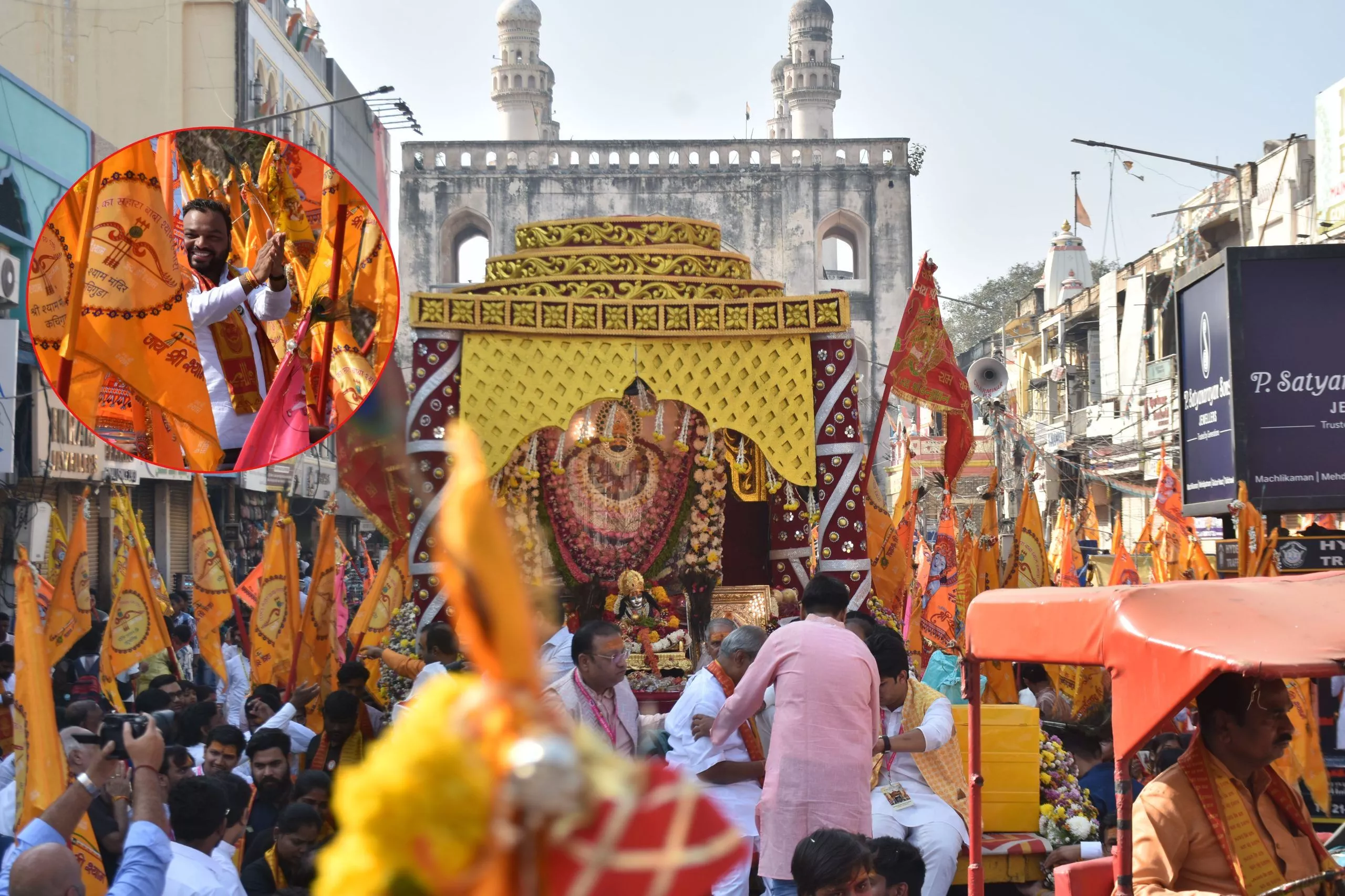 भक्तों के साथ निकली भव्य श्री श्याम रथ शोभायात्रा