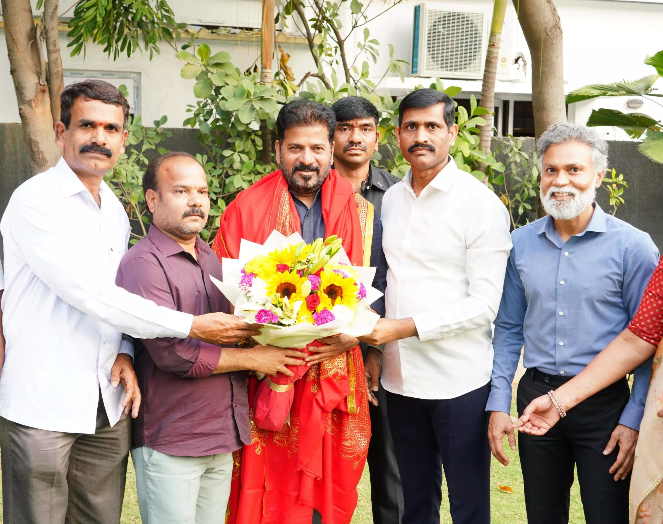 कर्मचारी संघों ने सीएम को योजनाओं पर धन्यवाद दिया