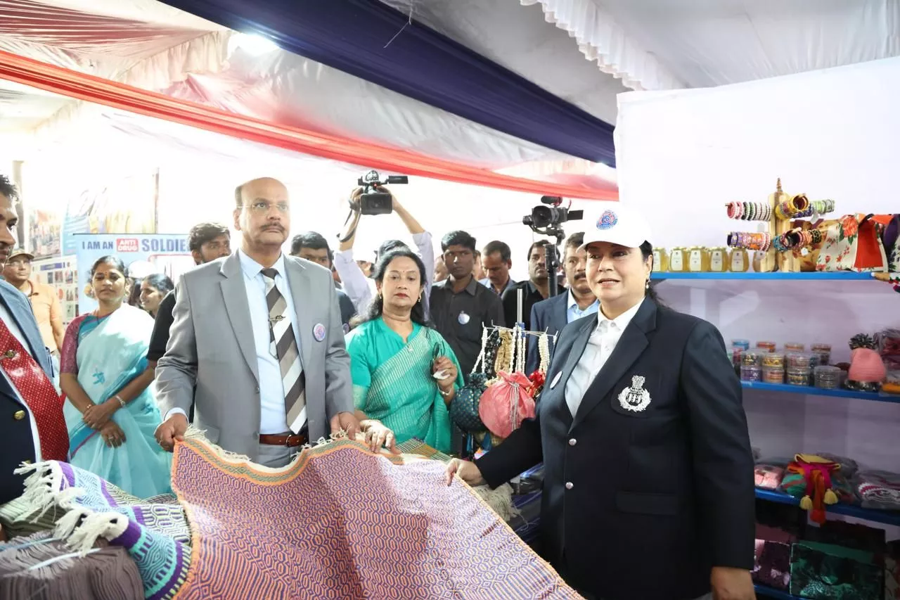 तेलंगाना पुलिस स्पोर्ट्स मीट-2026 में खिलाड़ी प्रतियोगिता करते हुए