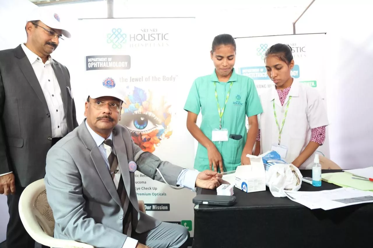 तेलंगाना पुलिस स्पोर्ट्स मीट-2026 में खिलाड़ी प्रतियोगिता करते हुए