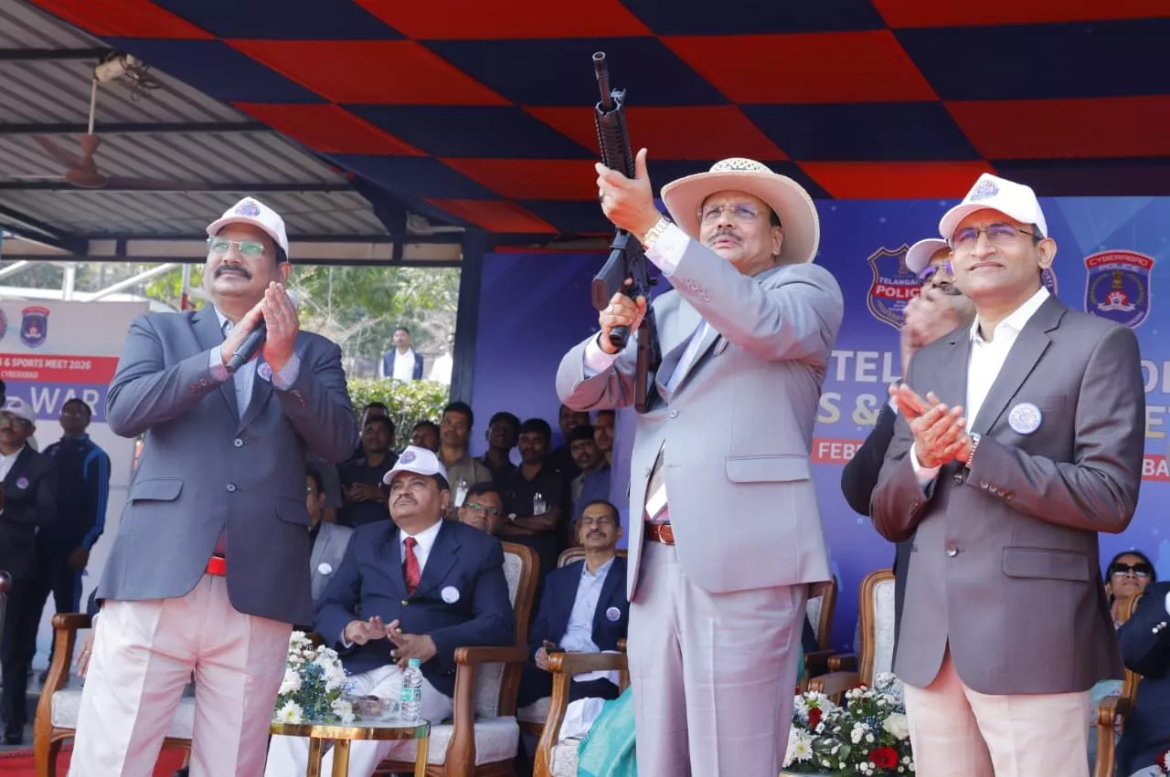 तेलंगाना पुलिस स्पोर्ट्स मीट-2026 में खिलाड़ी प्रतियोगिता करते हुए