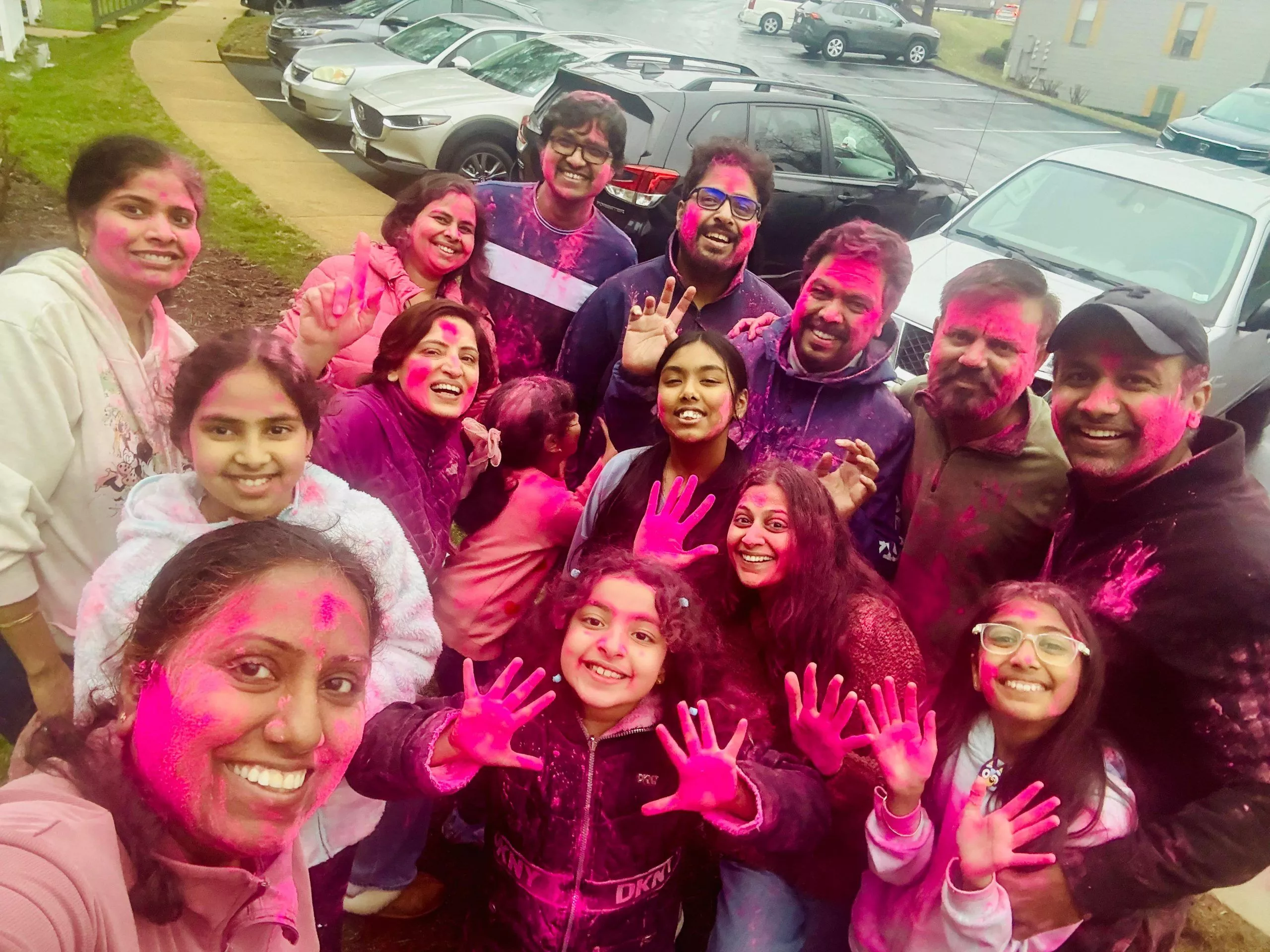 सेंट लुईस में भारतीय समुदाय ने होली उल्लासपूर्वक मनाई