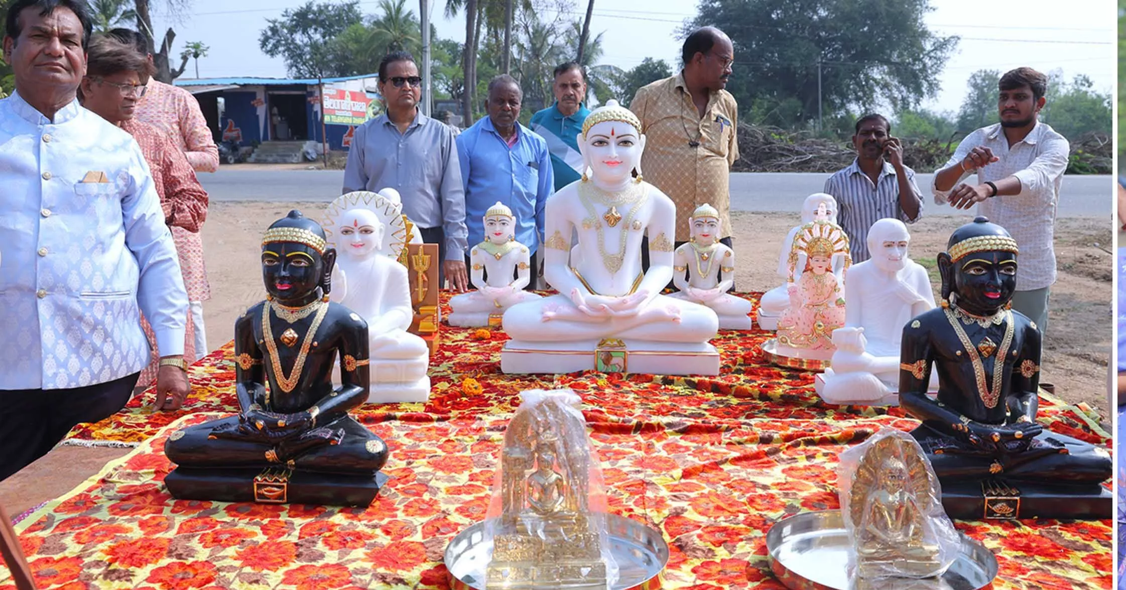 भव्य शोभा यात्रा के साथ नवकार धाम मंदिर में प्रतिमाएँ विराजित
