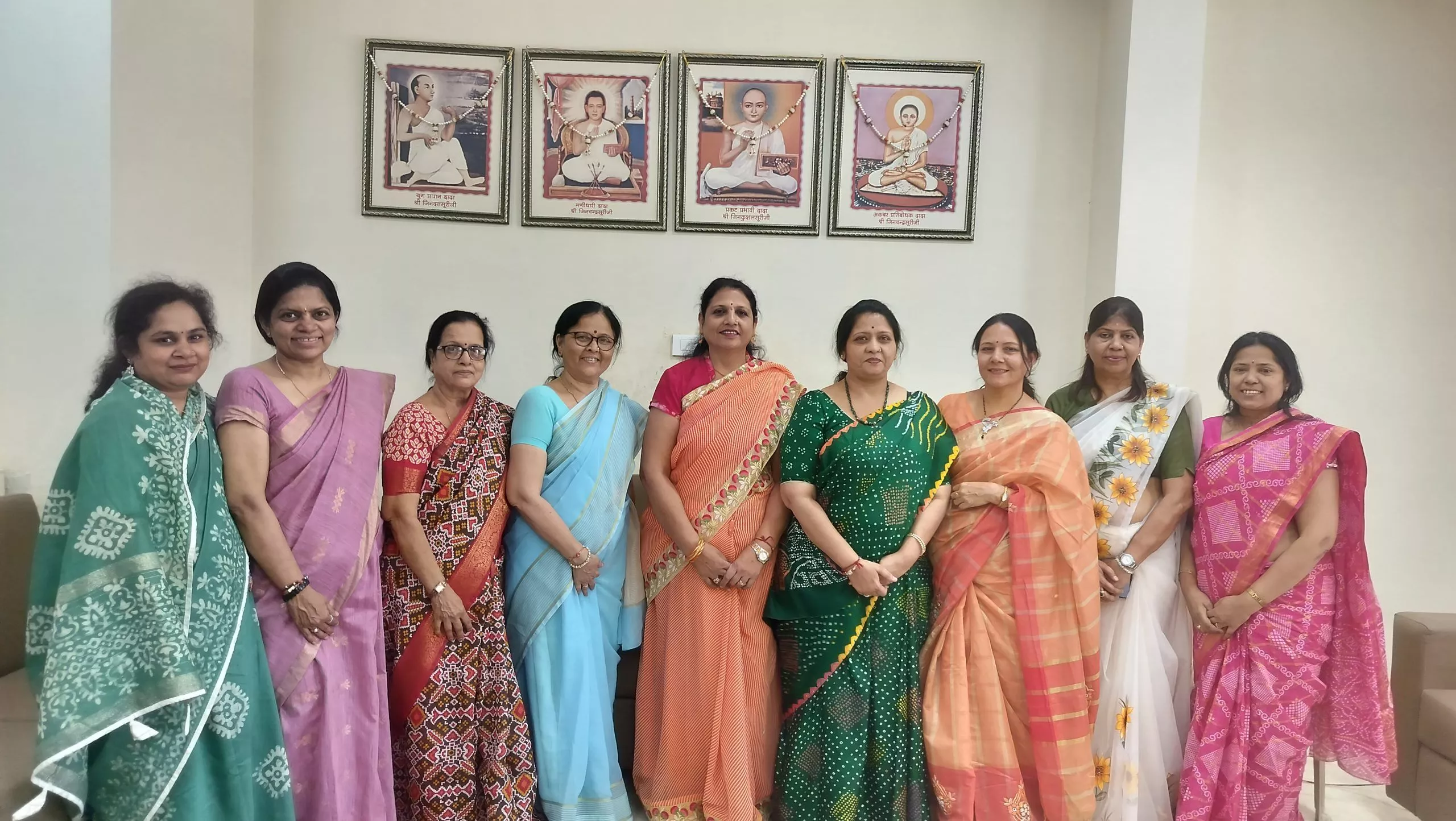 कारवान दादावाड़ी में महिला समिति की प्रथम बैठक