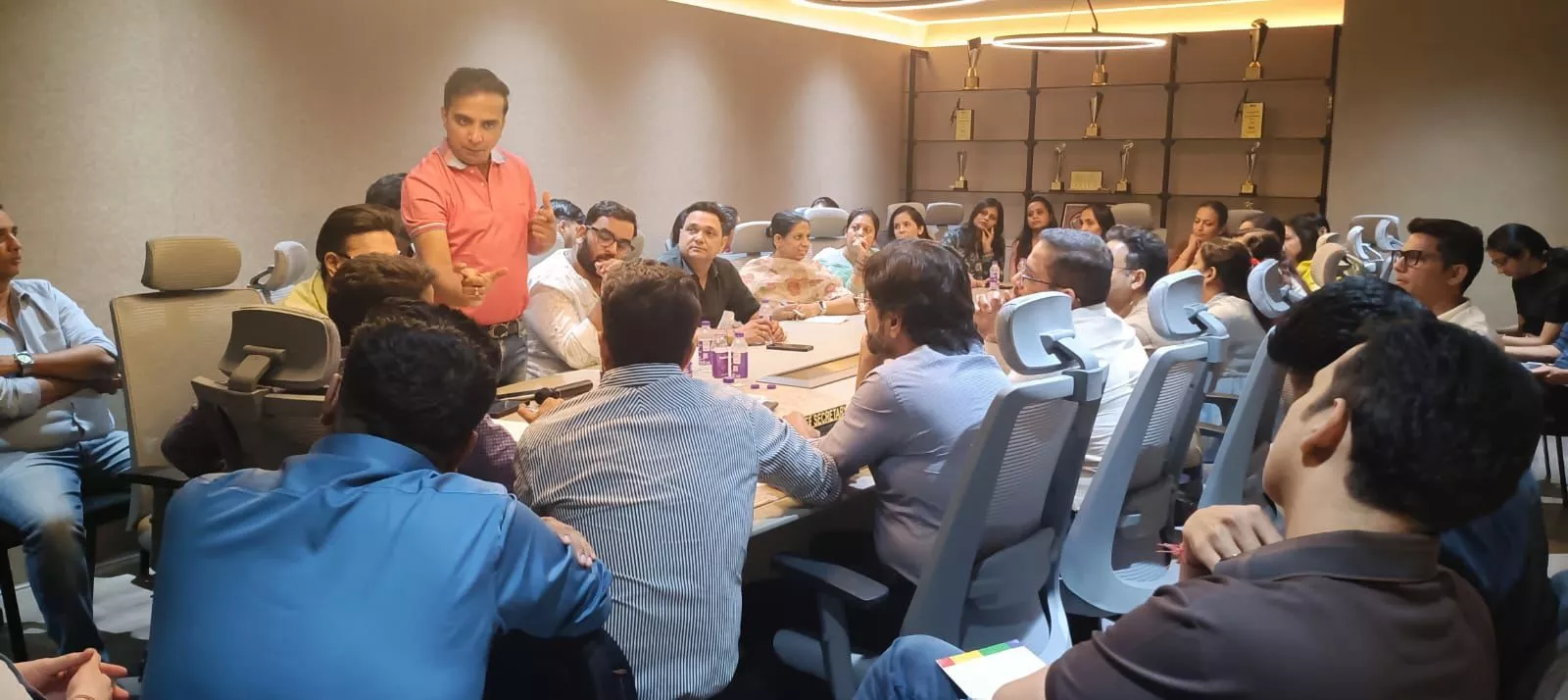 शासन संध्या कार्यक्रम में भक्ति संगीत प्रस्तुति