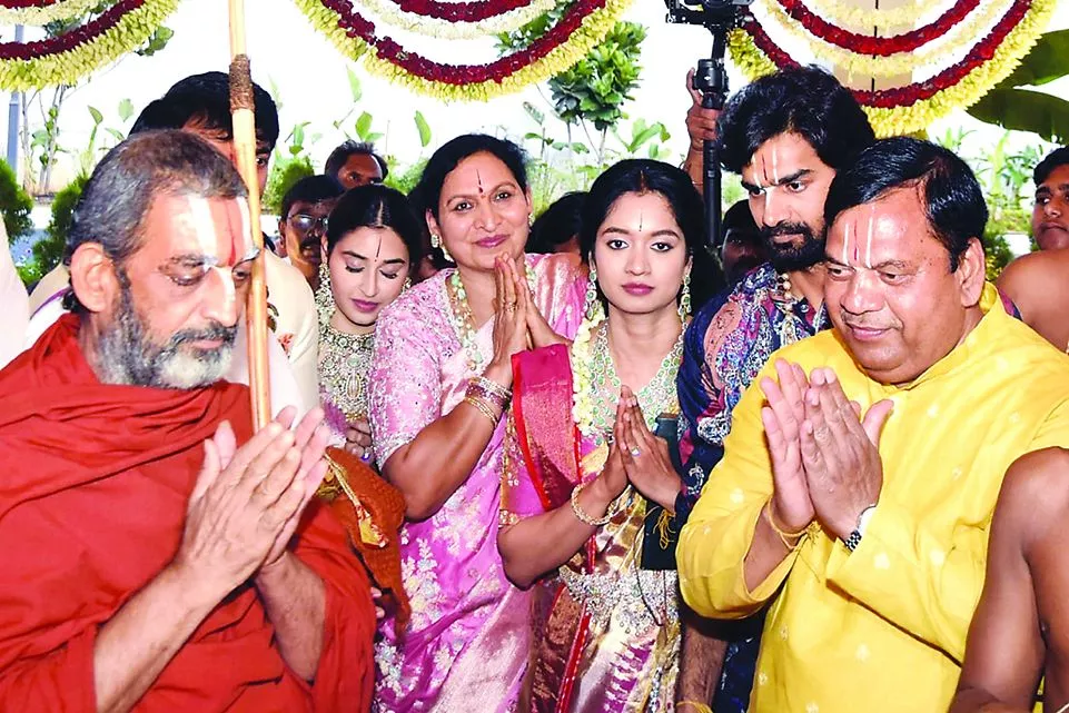 लॉर रिसॉर्ट्स एंड कन्वेंशन्स का उद्घाटन समारोह का दृश्य