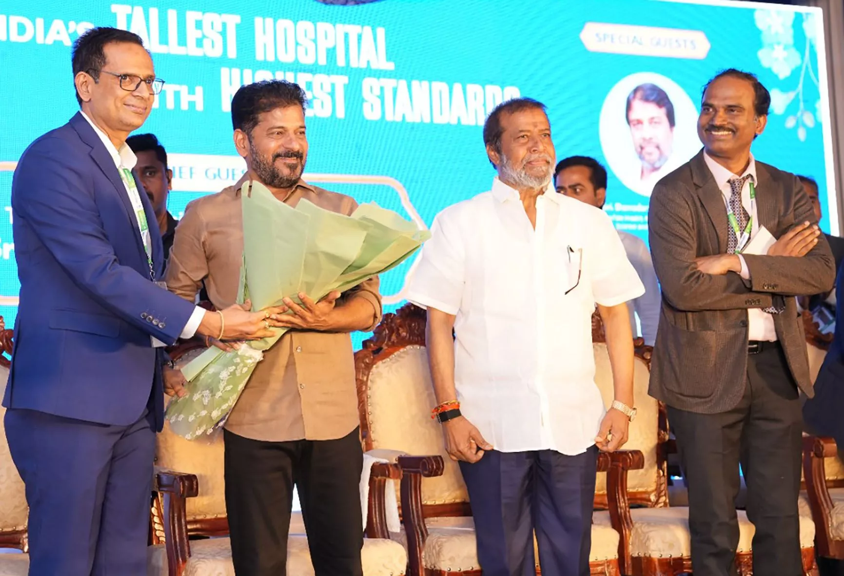 मुख्यमंत्री रेवंत रेड्डी ने मेडिकवर अस्पताल शाखा का उद्घाटन किया