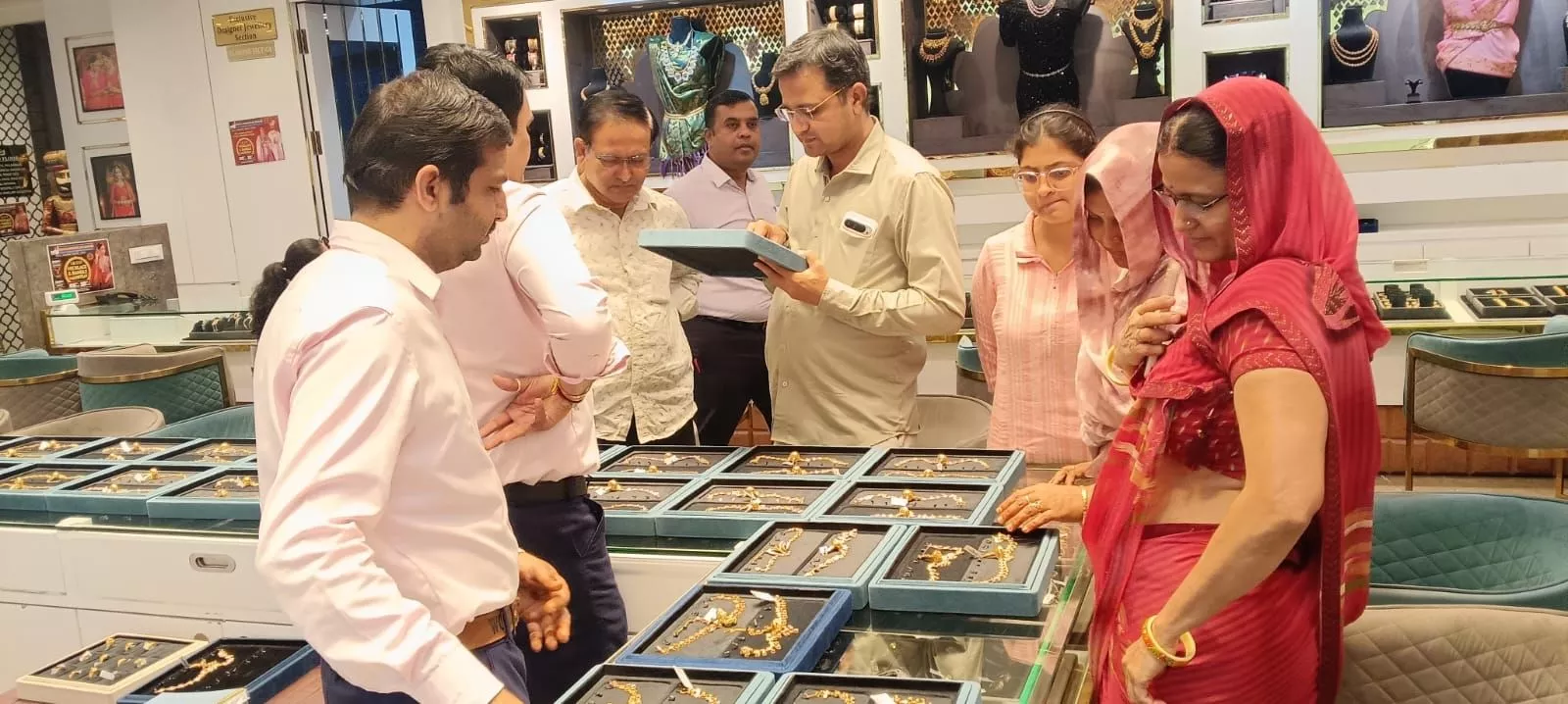 हैदराबाद में ज्वेलरी मेला: गोल्ड, डायमंड और सिल्वर कलेक्शन