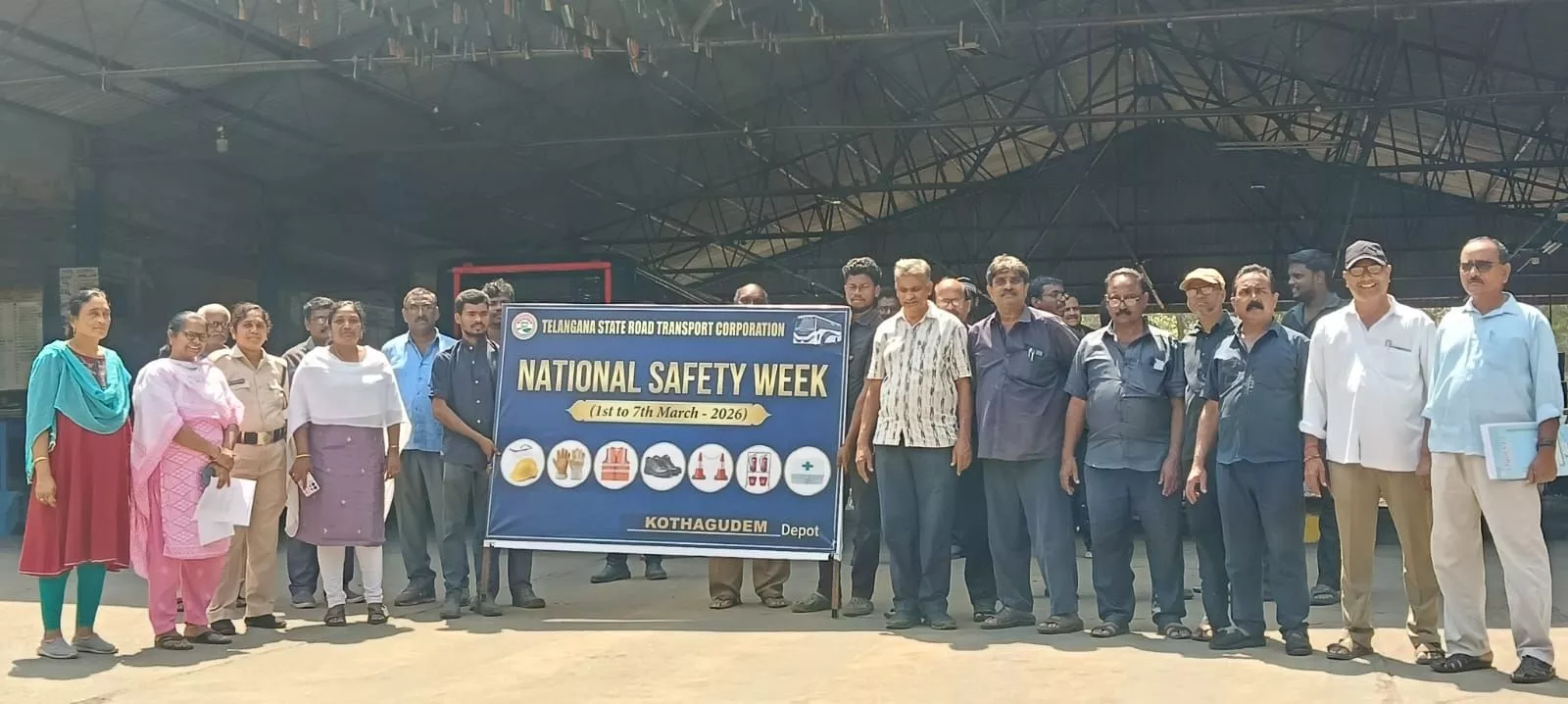 वाई. नागी रेड्डी ने कर्मचारियों को सुरक्षा नियमों की जानकारी दी