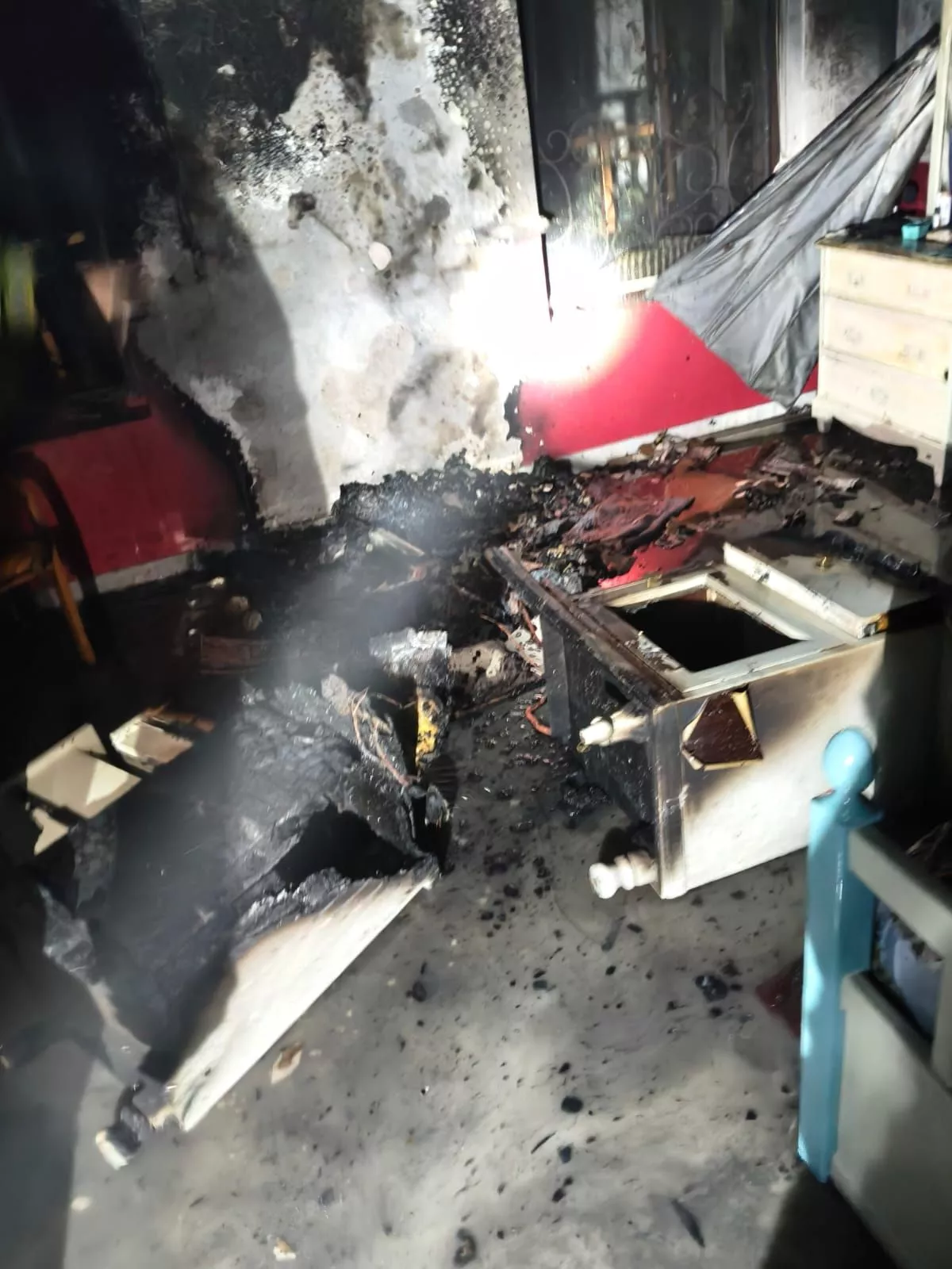 पूर्व डीजीपी के घर में आग और दमकल कर्मी