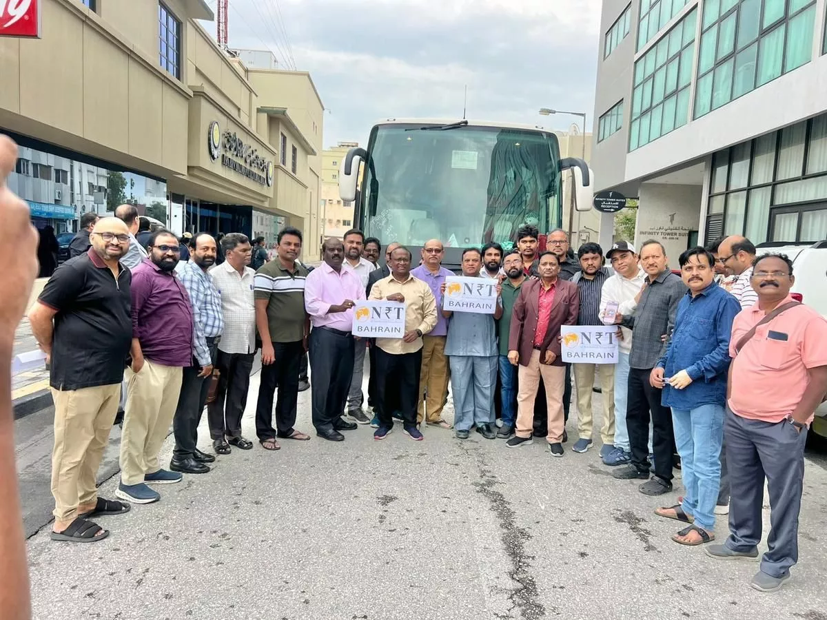 बहरीन से सुरक्षित लौटते हैदराबादी भारतीय नागरिक