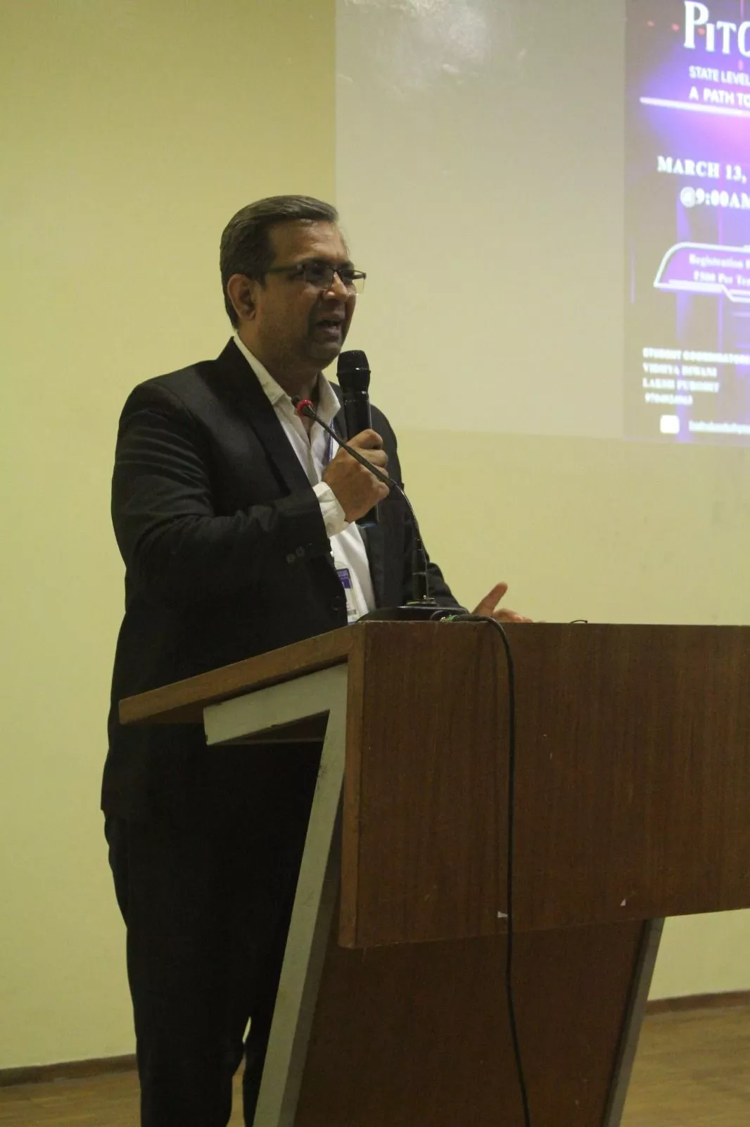 बद्रुका कॉलेज पिच एंड राइज़ प्रतियोगिता का दृश्य