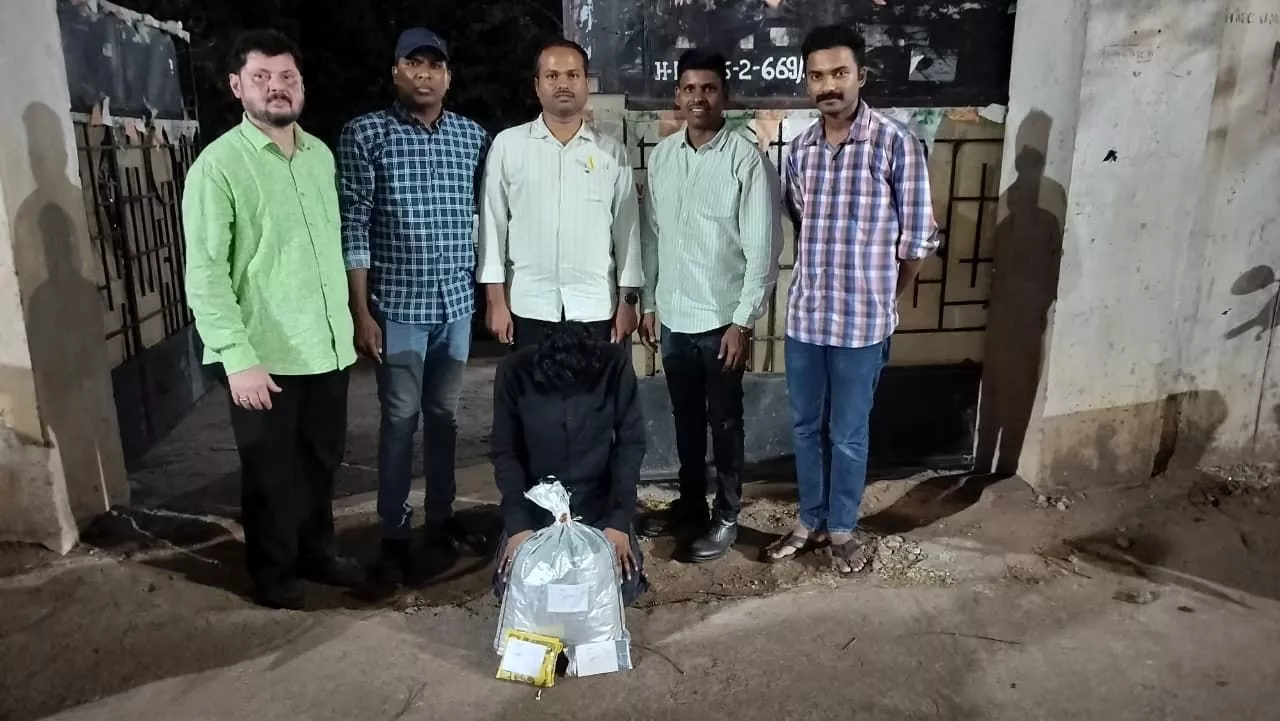 2.44 किलो गांजे के साथ आरोपी गिरफ्तार