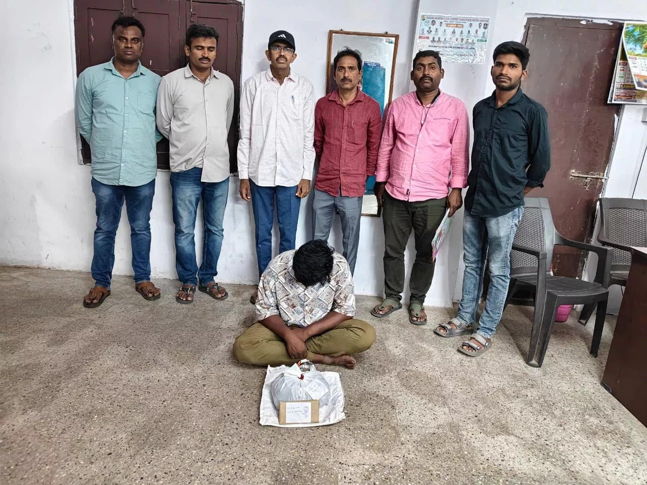 एसटीएफ ने गांजा बरामद कर आरोपी को गिरफ्तार किया