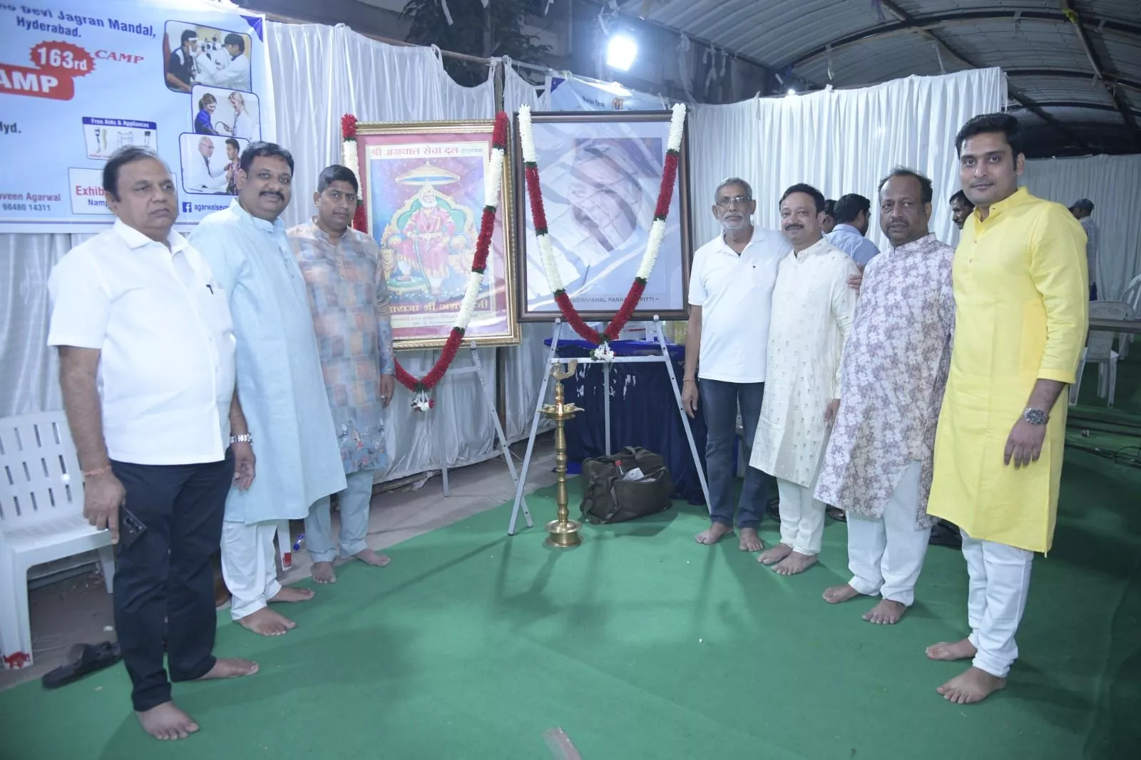 नि:शुल्क स्वास्थ्य शिविर में मरीजों की जांच का दृश्य