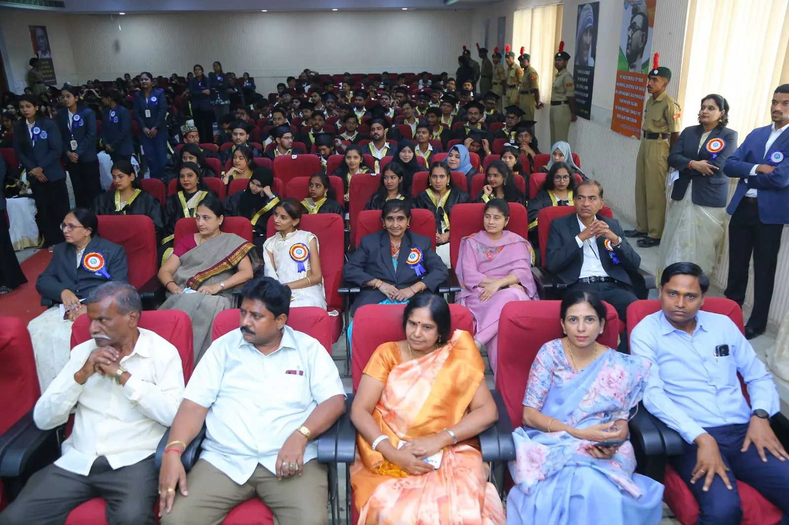 शंकरलाल सिग्नोडिया कॉलेज में दीक्षांत समारोह का दृश्य