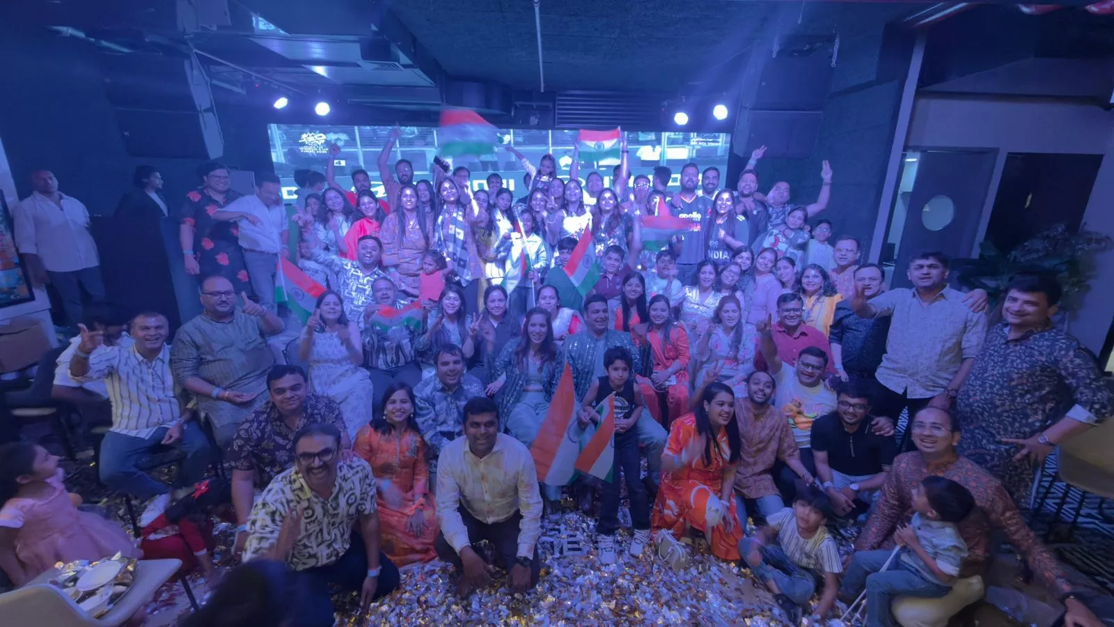 हर्ष चावला बैंड ने जेसीआई बंजारा रेट्रो जैम में प्रस्तुति दी