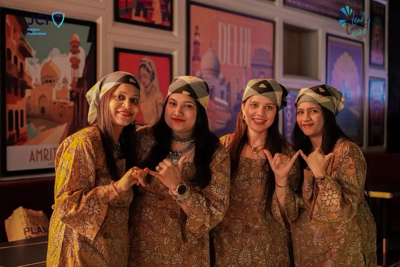 हर्ष चावला बैंड ने जेसीआई बंजारा रेट्रो जैम में प्रस्तुति दी