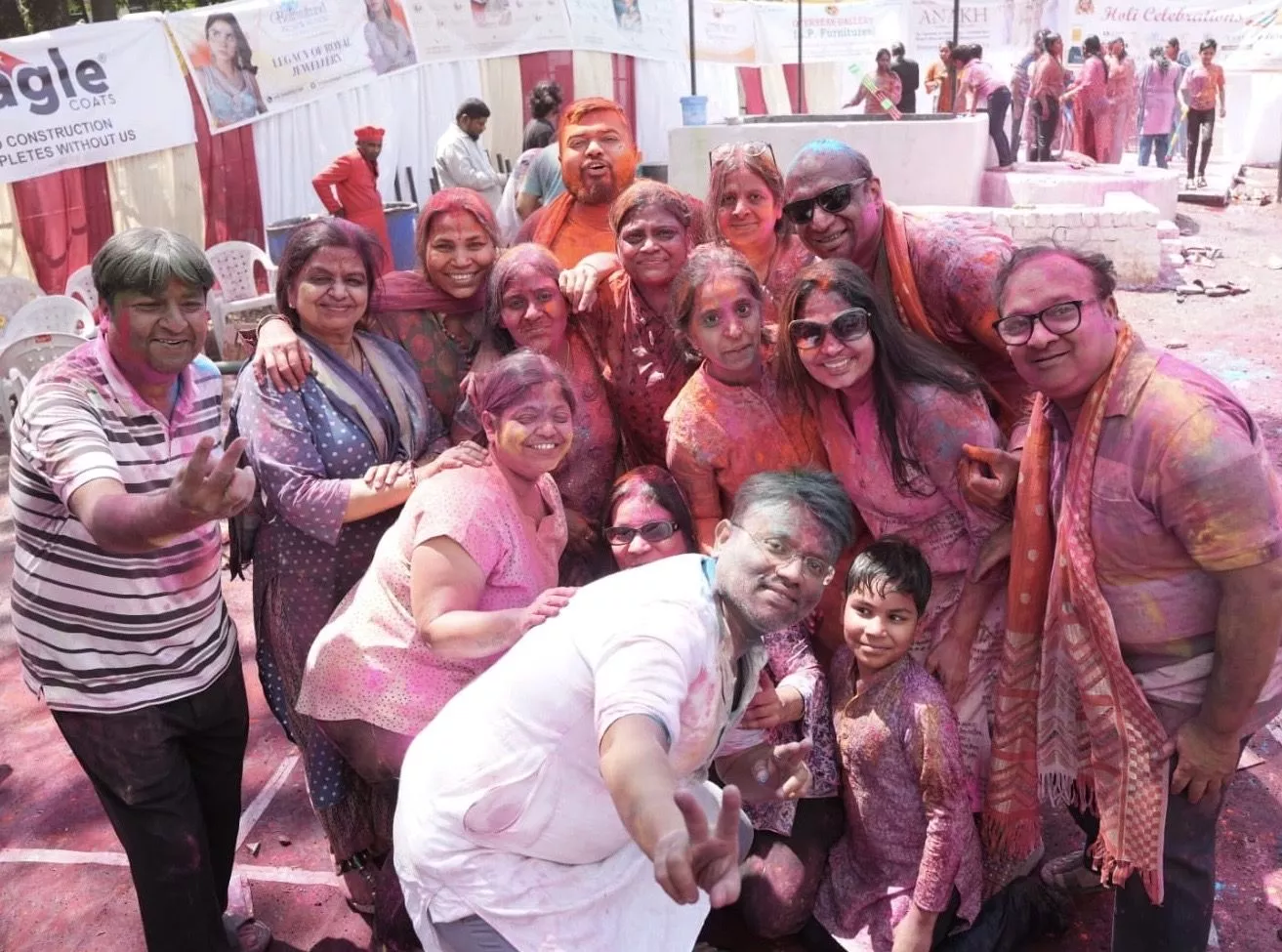 अग्रवाल समाज का होली उत्सव और रेन डांस कार्यक्रम