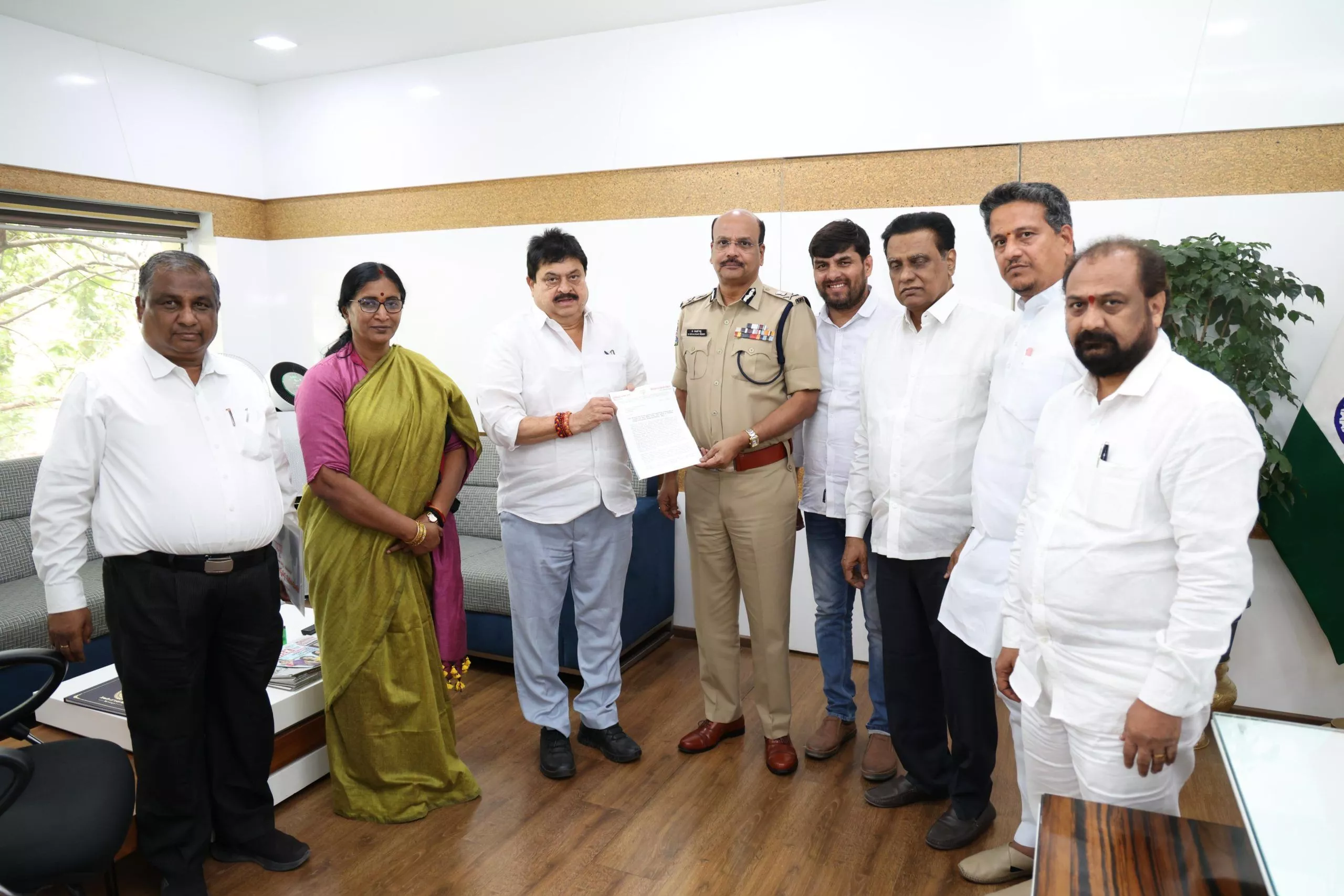 भाजपा नेता पुलिस महानिदेशक से कार्यकर्ताओं पर हमले की जांच मांगते