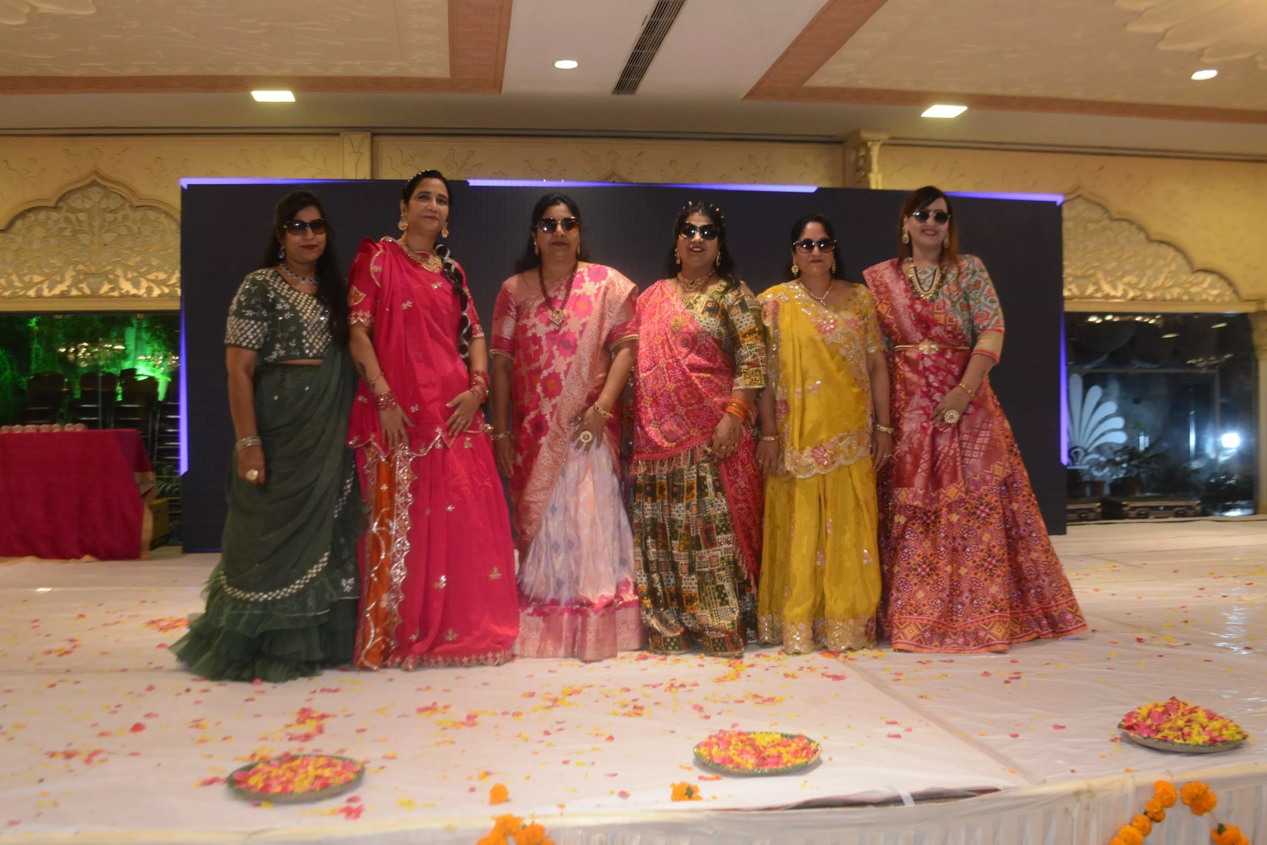 हरियाणा नागरिक संघ के होली उत्सव में रंग-बिरंगे कार्यक्रम का दृश्य