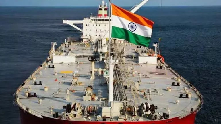 स्ट्रेट ऑफ होर्मुज एलपीजी लेकर आ रहे भारतीय ध्वज वाले दो जहाज: अधिकारी