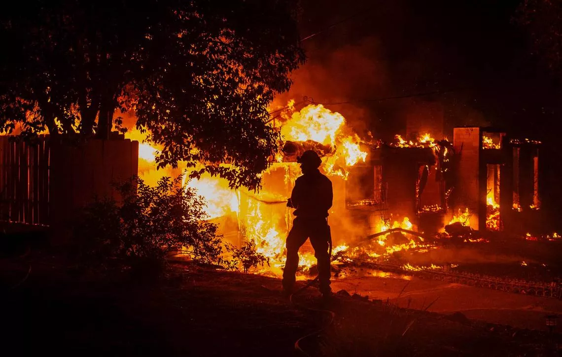 बलिया में आग, महिला और बेटा झुलसकर मरे