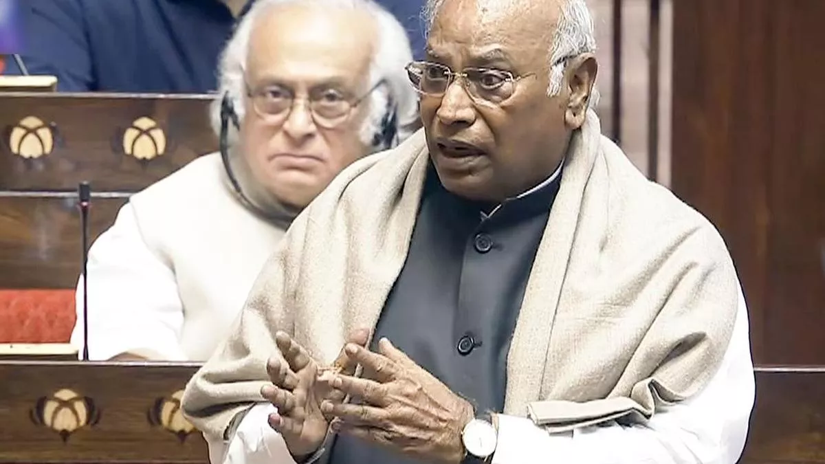 एलपीजी संकट पर राज्यसभा में टकराव, खरगे-नड्डा आमने-सामने