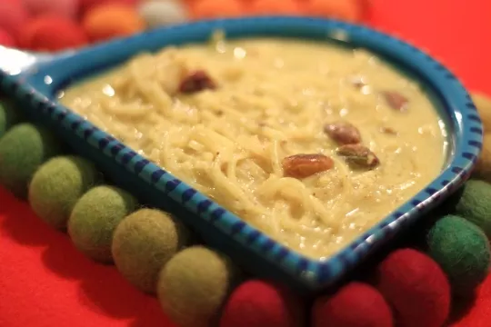 सकारात्मक और नकारात्मक ऊर्जा को दर्शाता आध्यात्मिक चित्र