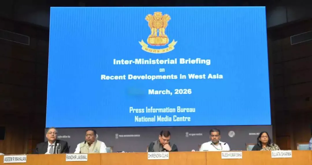 विदेश से लौटते भारतीय नागरिक