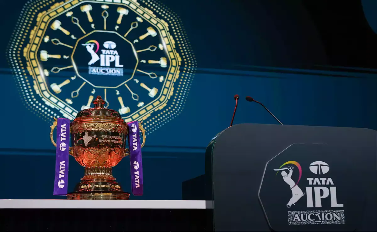 AI+ स्मार्टफोन और IPL टीमों की साझेदारी का दृश्य