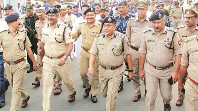 लखनऊ में ईद से पहले कड़ी सुरक्षा, पुलिस का व्यापक इंतजाम