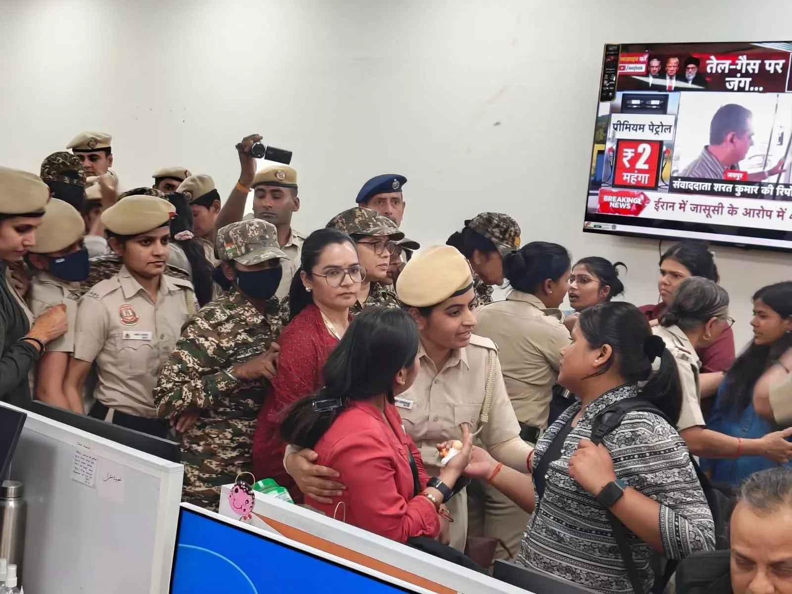 पत्रकारों से दुर्व्यवहार पर PCI की निंदा