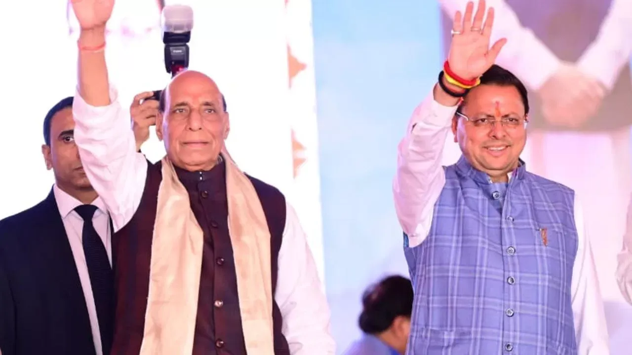 राजनाथ सिंह ने CM धामी की जमकर तारीफ की