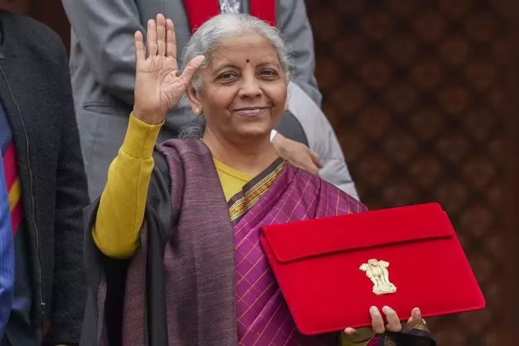 आर्थिक सुधार संकल्प के साथ: सीतारमण
