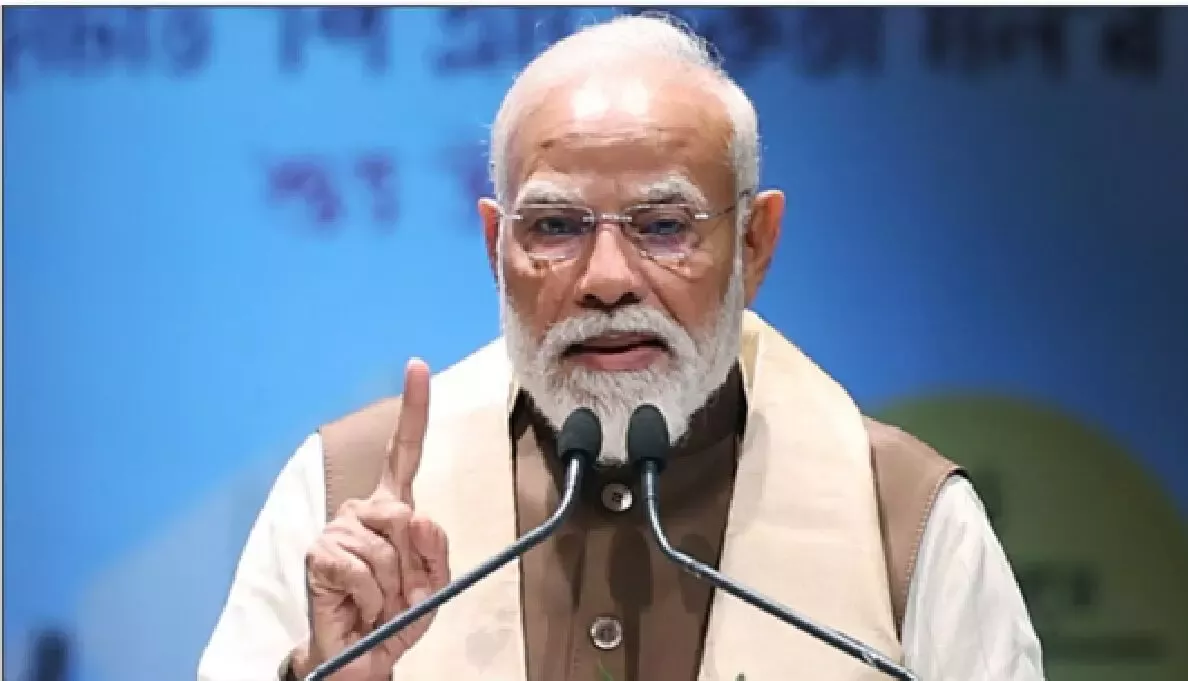 वैश्विक सर्वे में नंबर-1 बने पीएम मोदी, जबकि ट्रंप की लोकप्रियता में गिरावट।