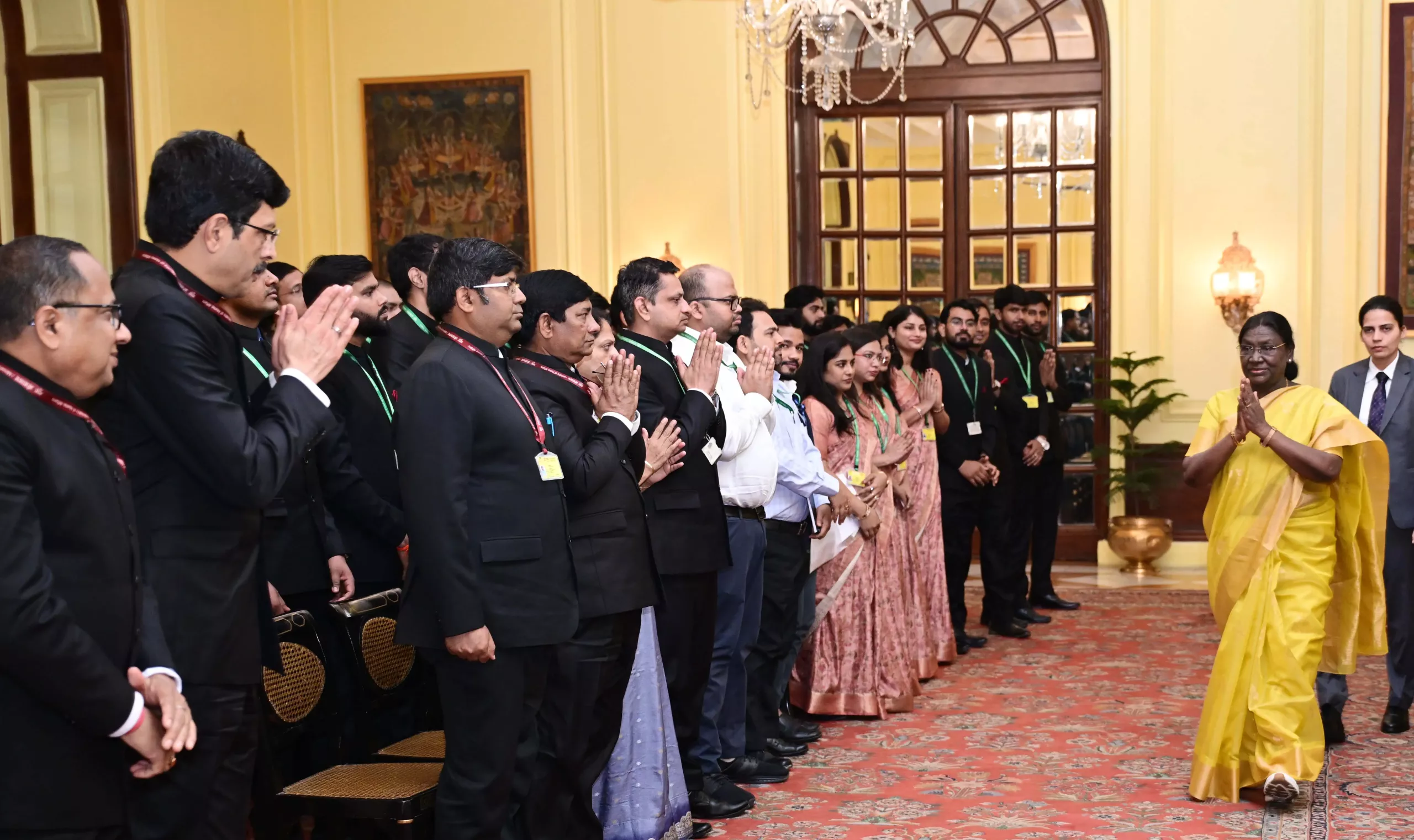 राष्ट्रपति आर्थिक नीतियों पर भाषण देते हुए