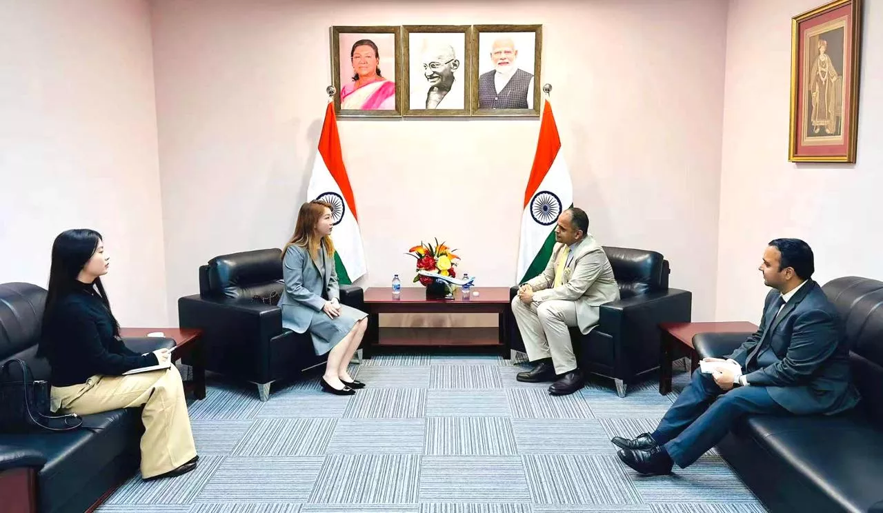 इंडिगो विमान शंघाई और कोलकाता के बीच उड़ान