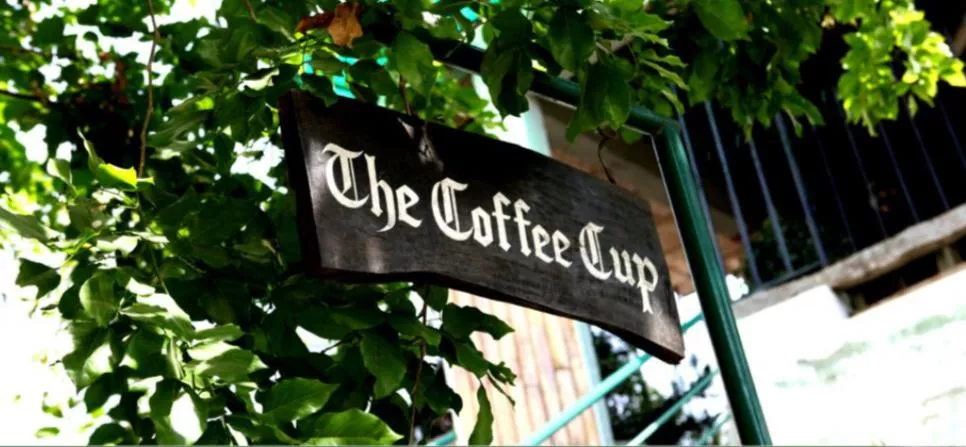 हैदराबाद में द क़ॉफी कप: कॉफ़ी, ब्रेकफास्ट और लाइव म्यूजिक