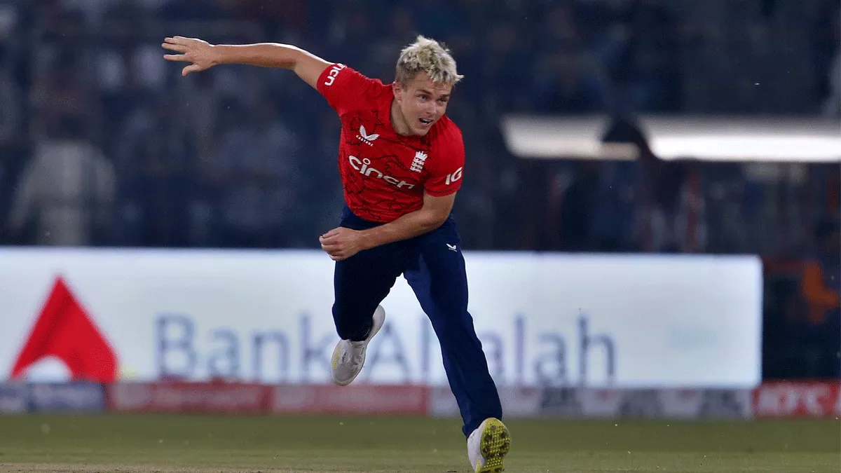 अभ्यास के दौरान इंग्लैंड के सैम कुरेन