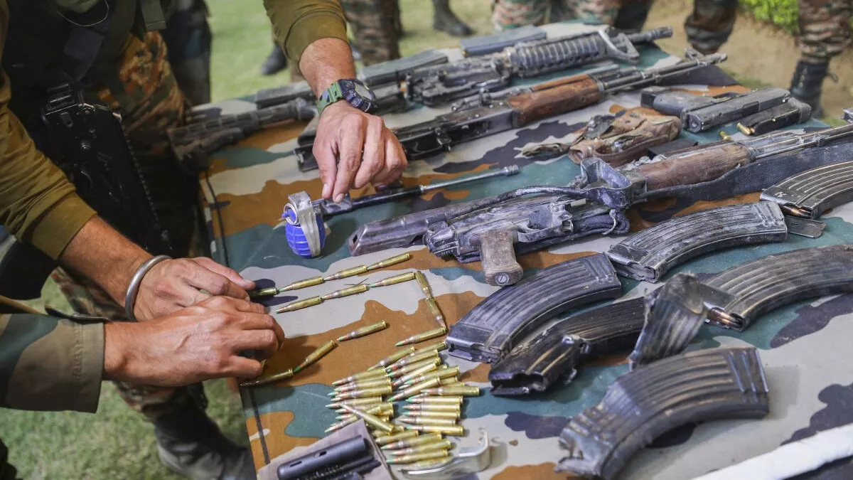 दुनिया का दूसरा सबसे बड़ा हथियार आयातक