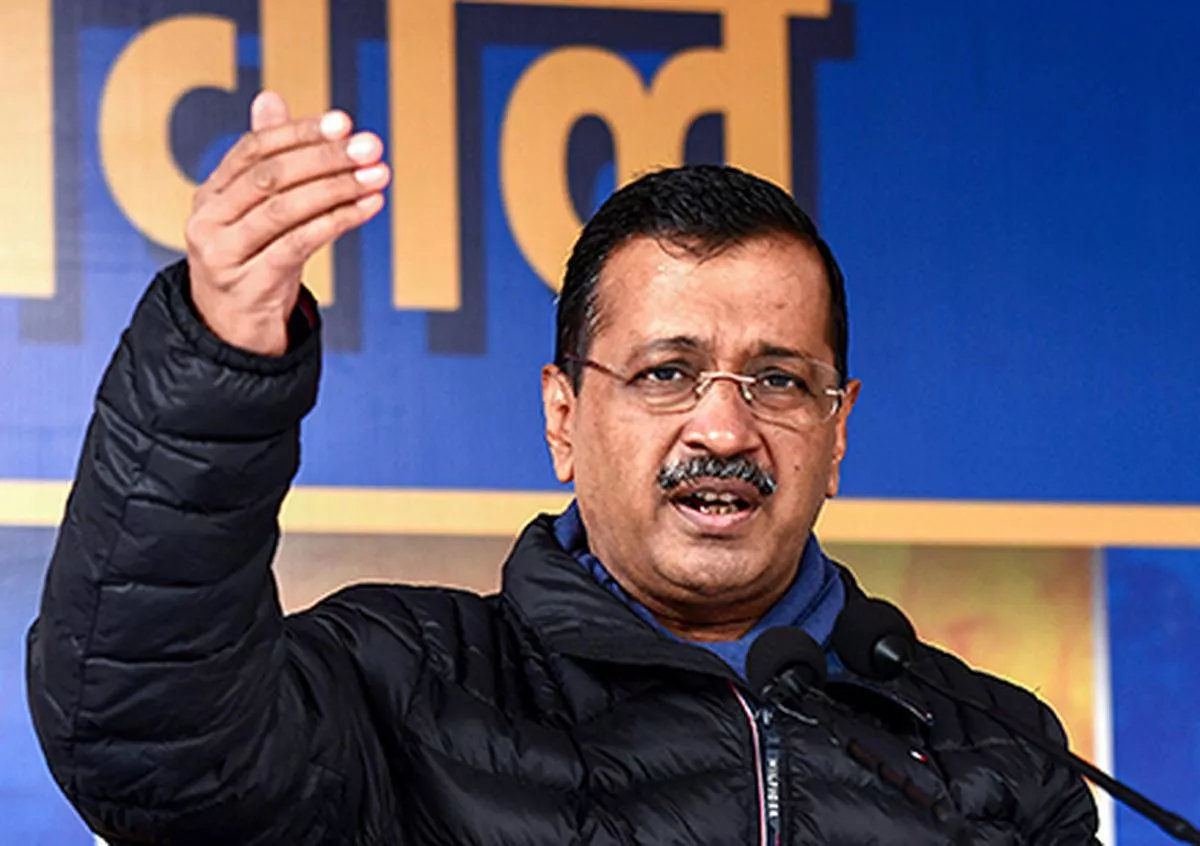 केजरीवाल ने रसोई गैस संकट और मोदी के विदेश नीति फैसले पर हमला किया