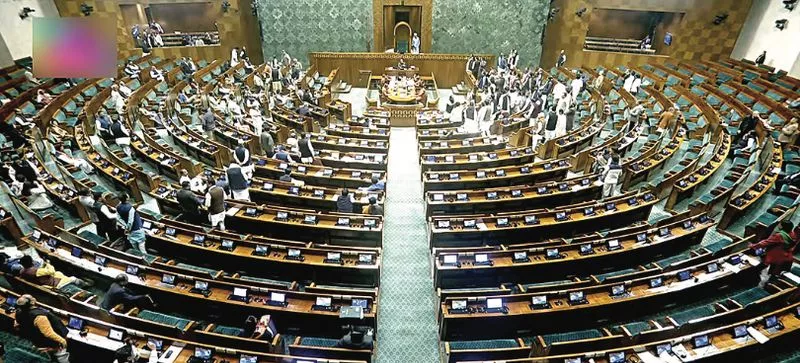 कांग्रेस ने संविधान के उल्लंघन का आरोप लगाया