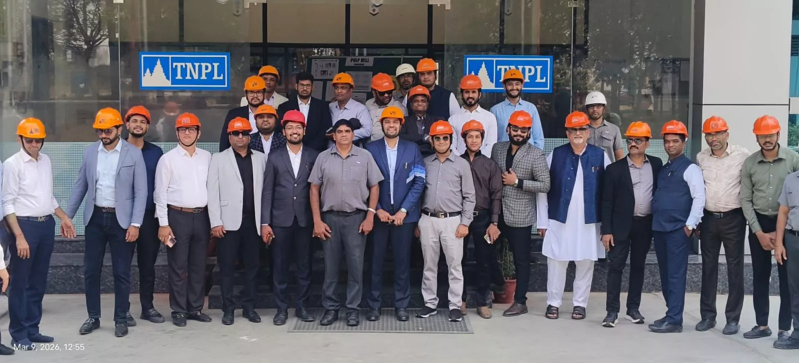 टीएनपीएल यूनिट-2 में पेपर मर्चेंट्स का भ्रमण
