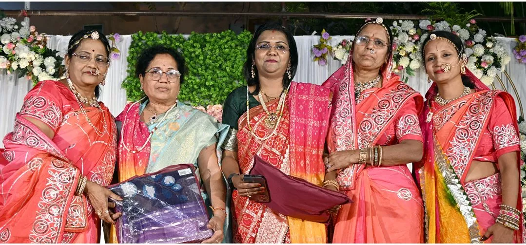 गणगौर उत्सव में पूजा और सांस्कृतिक कार्यक्रम