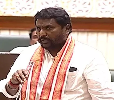 विदेश शिक्षा छात्रवृत्ति योजना पर मंत्री का बयान