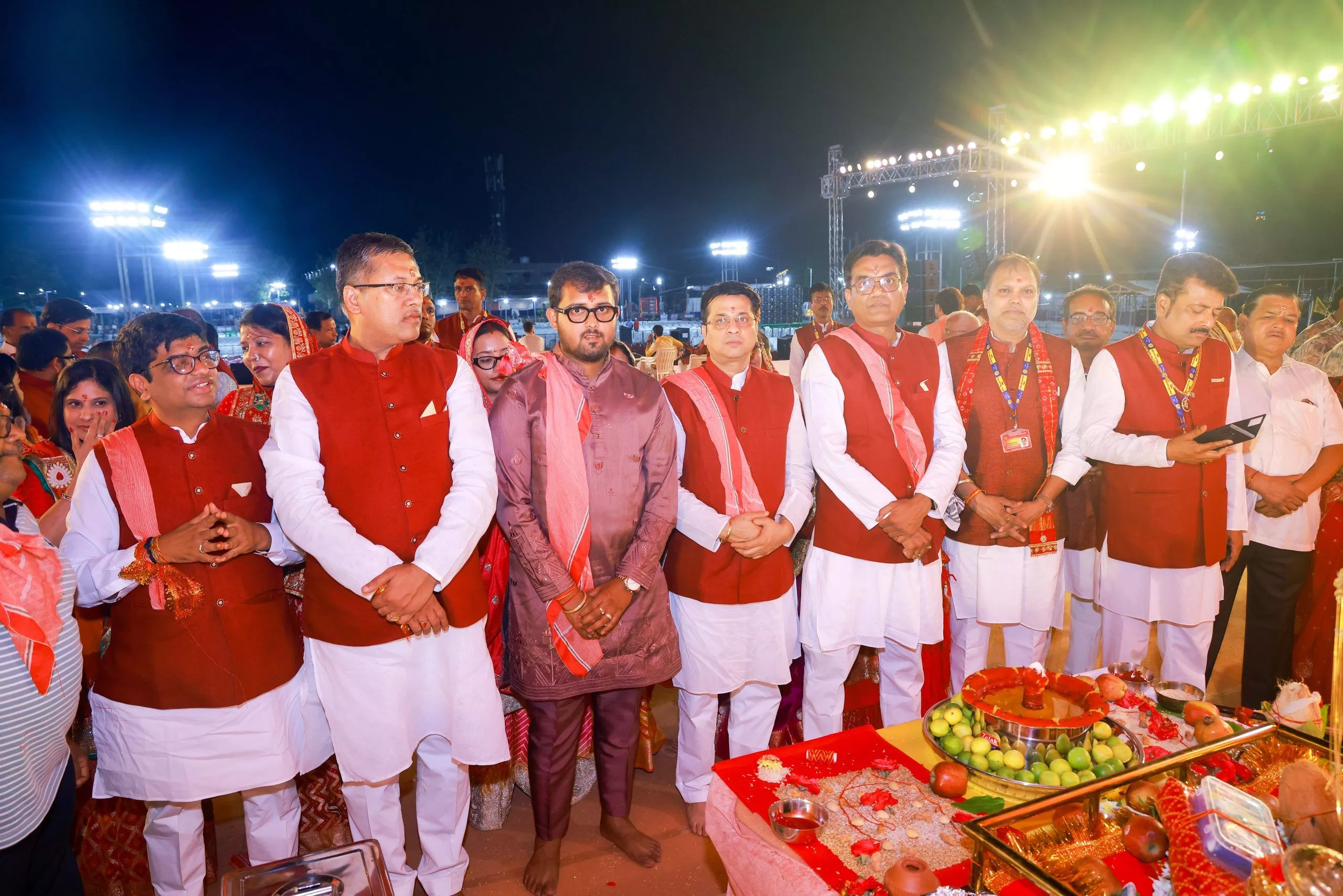 नुमाइश मैदान में माँ वैष्णो देवी के भव्य जागरण का दृश्य