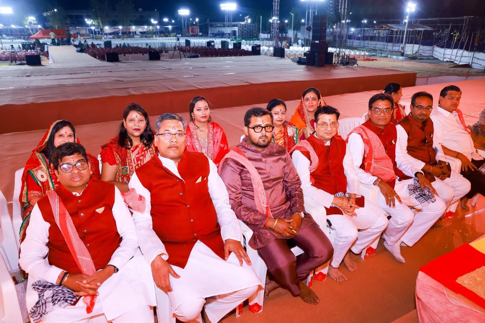 नुमाइश मैदान में माँ वैष्णो देवी के भव्य जागरण का दृश्य