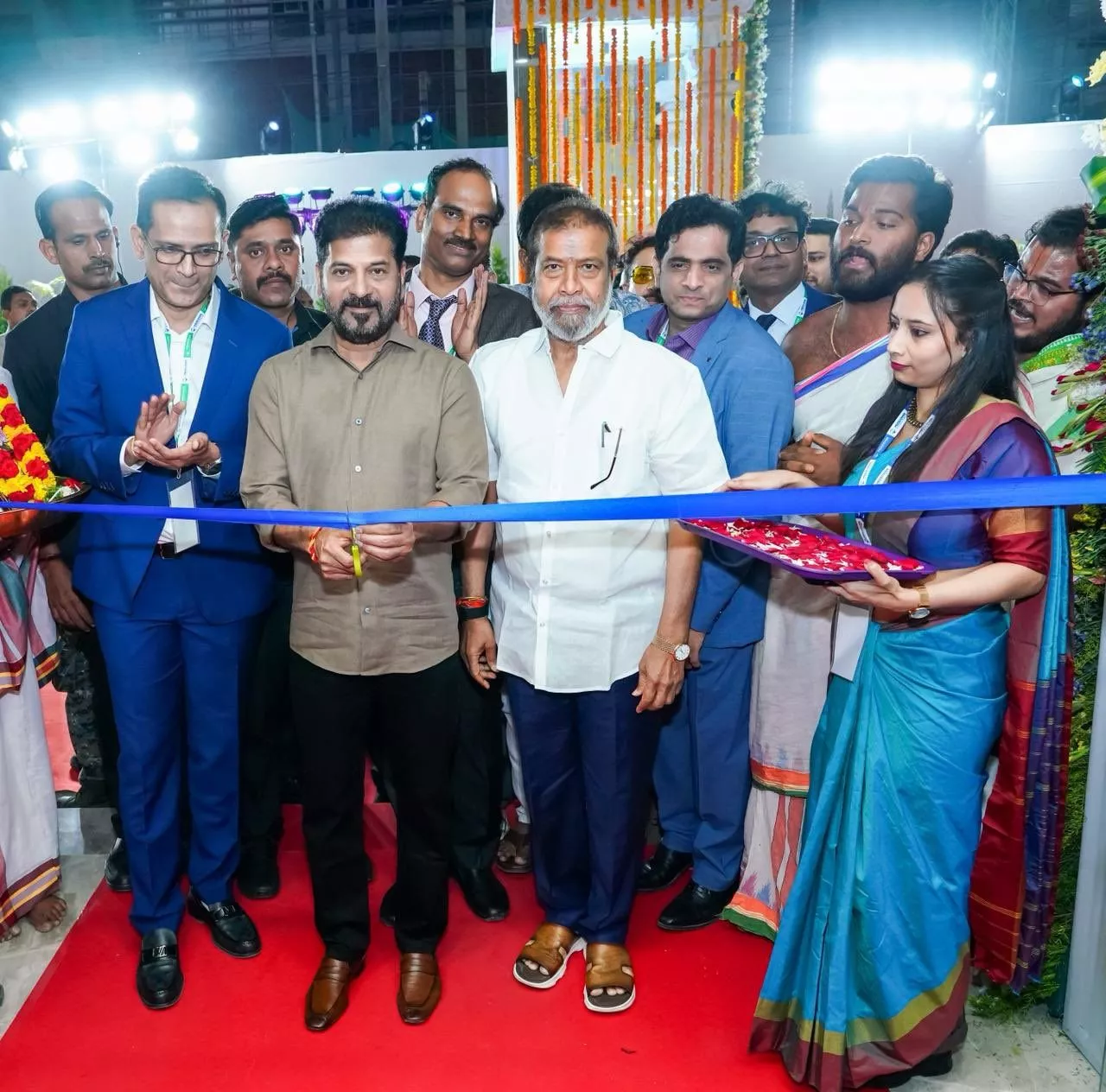 मुख्यमंत्री रेवंत रेड्डी ने मेडिकवर अस्पताल शाखा का उद्घाटन किया