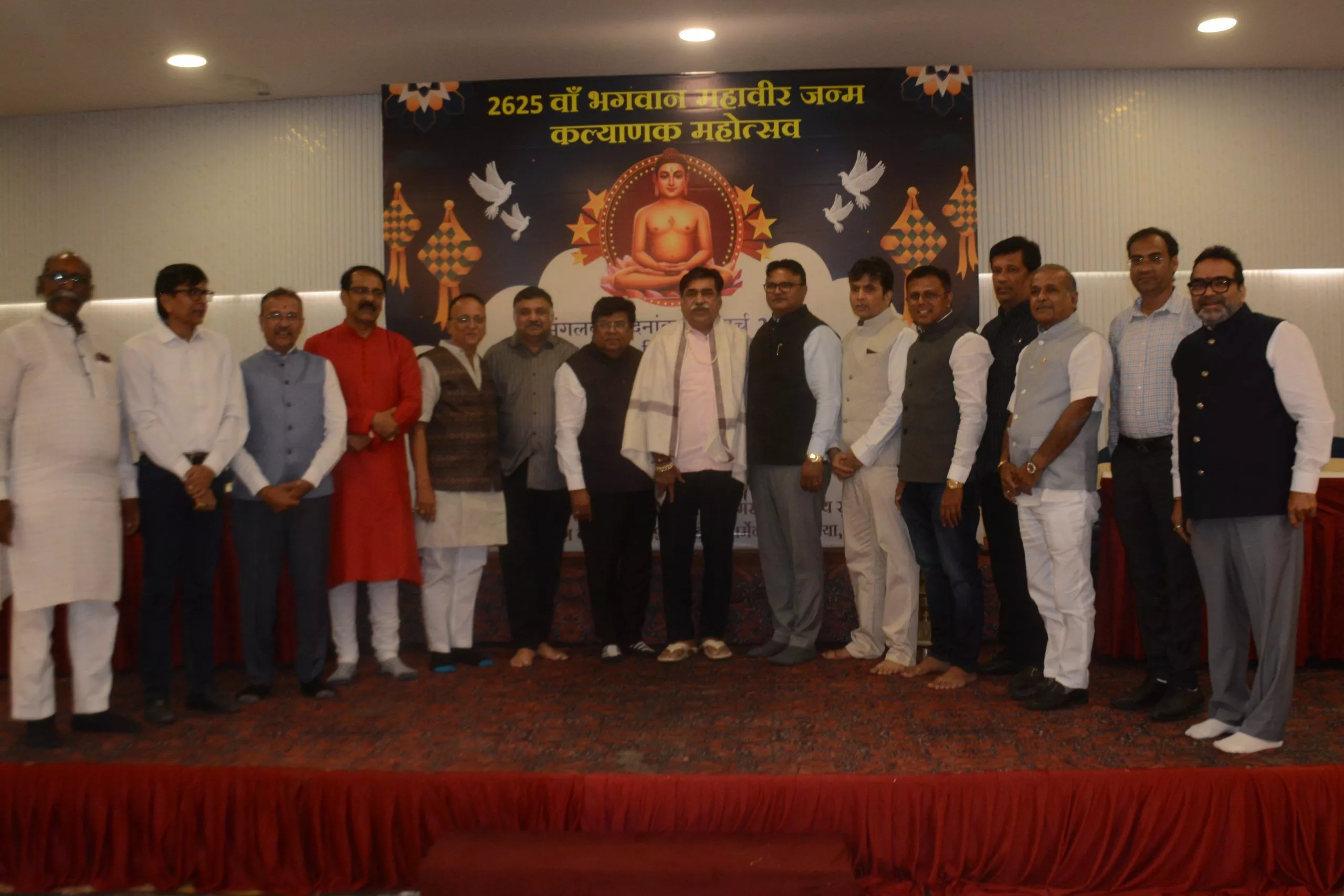 महावीर जन्म कल्याणक महोत्सव में श्रद्धालुओं का उत्साह